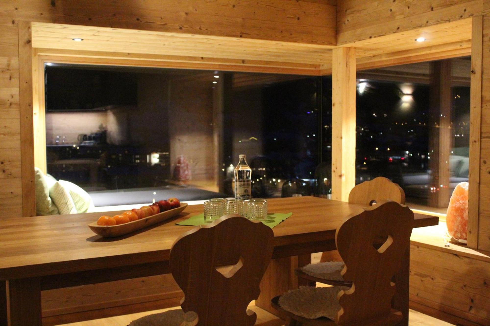 Pluenggas Chalets غاسشرن المظهر الخارجي الصورة